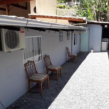 Apartamento Pouse Bem Blumenau Exterior foto